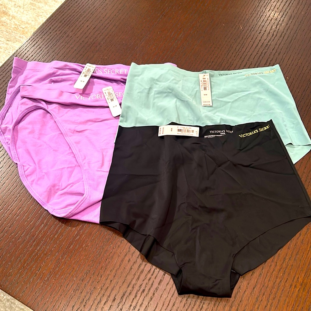 NWT 4x Victoria’s Secrets Underwear lot Size MEDIUM